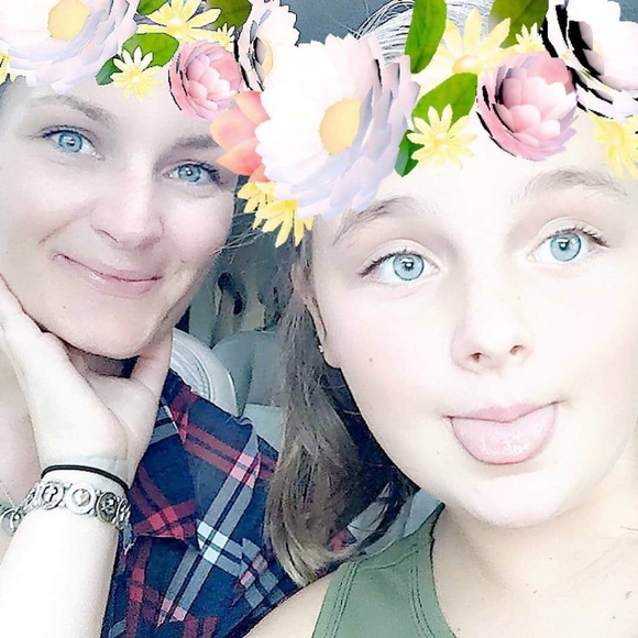 The reason for my closet & a peek into my 🌍 - Picture 4 of 16